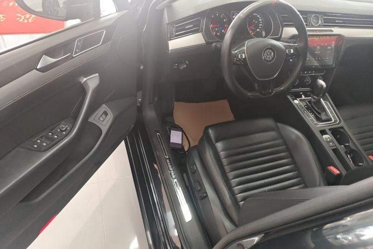 Used Volkswagen Magotan 2018 330TSI DSG Advanced Model