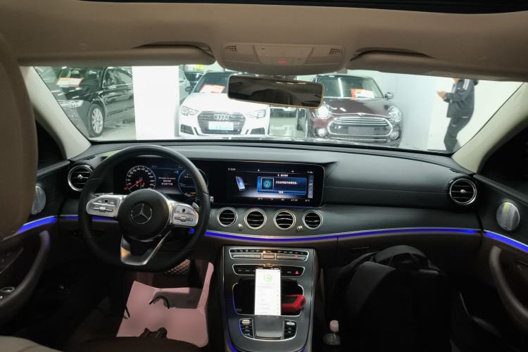 Used Mercedes-Benz E-Class 2019 Restyled E 300 L Sport Luxury Edition Center Console