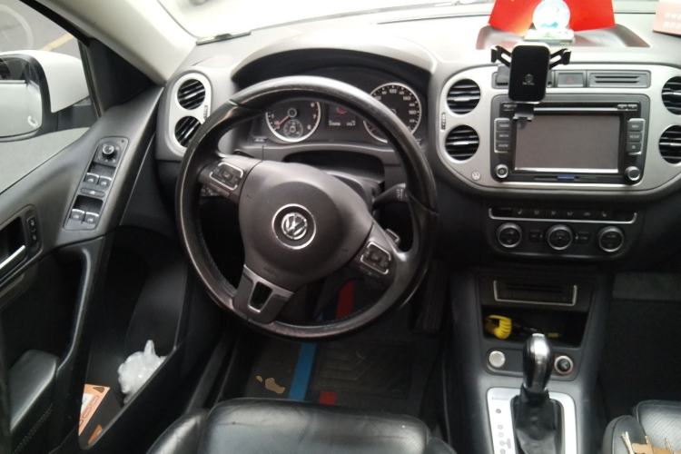 Used Volkswagen Tiguan 2015 1.8TSI Automatic All-Wheel-Drive Luxury Model Steering Wheel