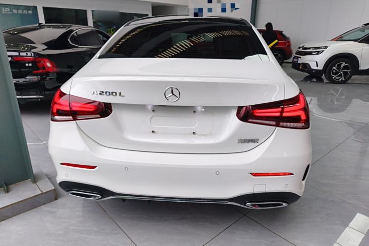 Used Mercedes-Benz A-Class 2022 Revised Version A 200 L Sport Sedan Fashionable Style
