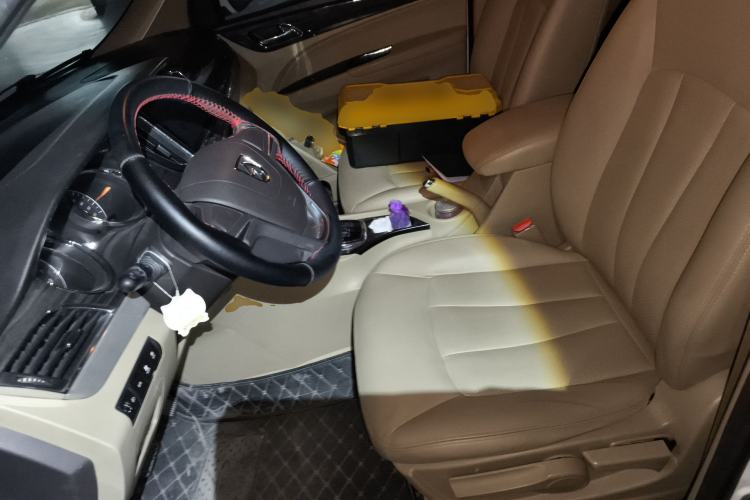 Used Baojun 730 2016 1.8L iAMT Comfort Version 7 Seats