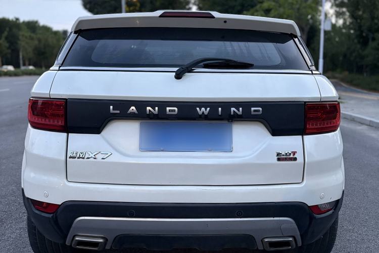Used Land X7 2015 2.0T Panoramic Prestige Edition
