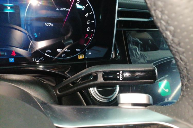 Used Mercedes-Benz E-Class New Energy 2024 E 350 e L Plug-in Hybrid Sports Sedan
