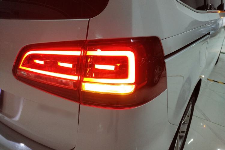 Used Volkswagen Sharan 2018 Revised Version 380TSI Comfort Edition 7-Seater
