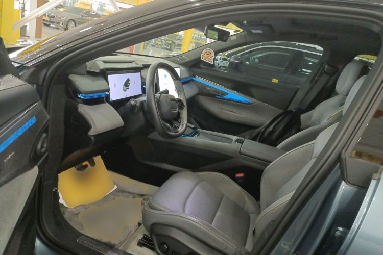 Used Lynk & Co 08 EM-P 2023 220km All-Wheel-Drive Performance Halo
