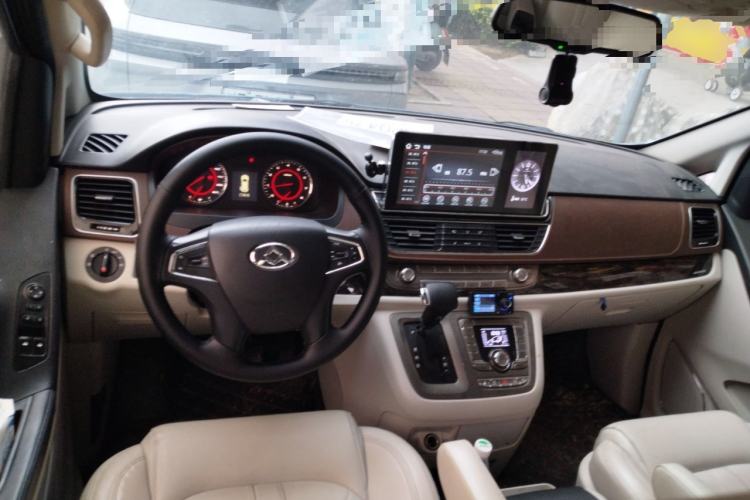 Used SAIC MAXUS G10 2016 2.0T Automatic Luxury Executive Edition
