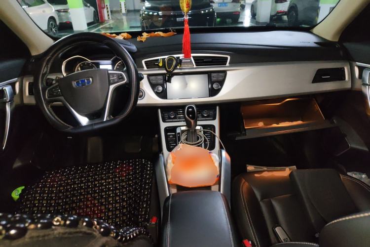 Used Geely Auto Emgrand X7 Sport 2016 1.8TD Automatic Smart Connectivity Version Center Console