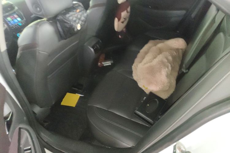 Used Chevrolet Malibu 2017 1.5T Automatic Luxury Edition Left Rear Seat