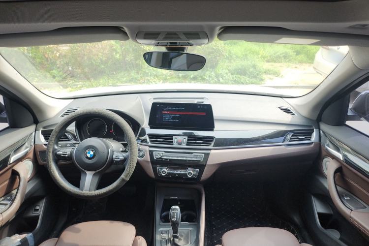 Used BMW X1 2022 sDrive25Li Leading Model Center Console