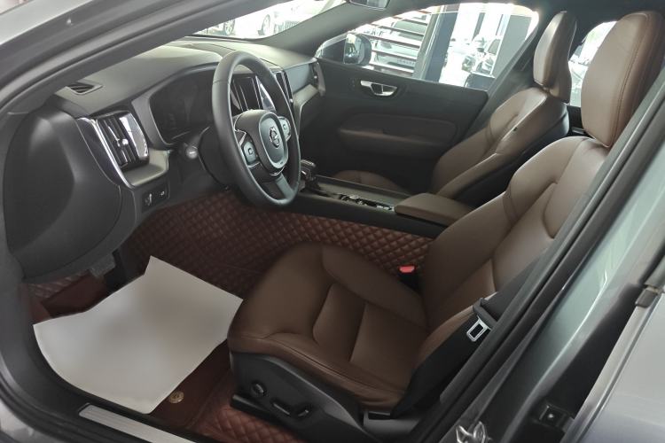 Used Volvo XC60 2021 T5 4x4 Smart Luxury Edition