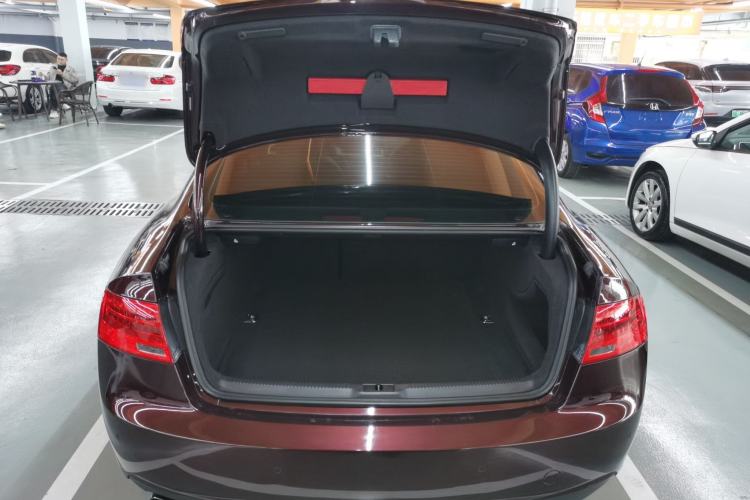 Used Audi A5 2013 Coupe 40 TFSI Trunk