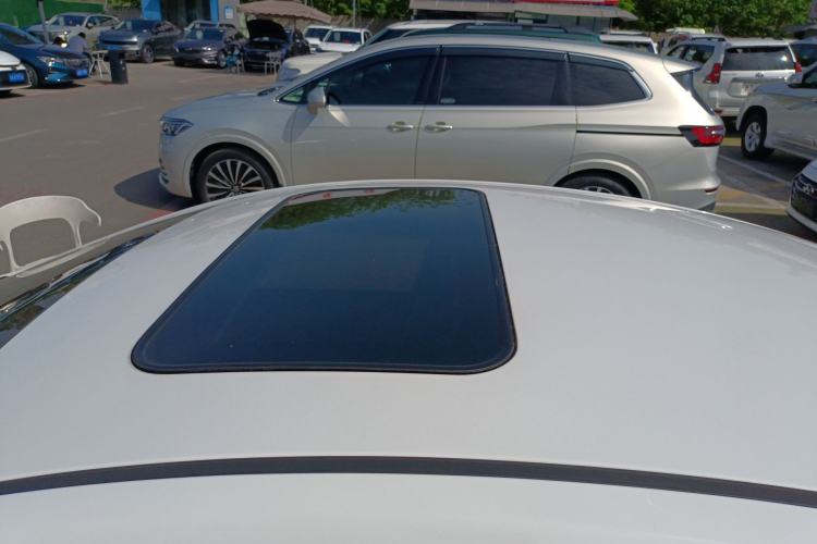 Used Hyundai Elantra (5th Generation / Langdong) 2016 1.6L Automatic Prestige Model Roof