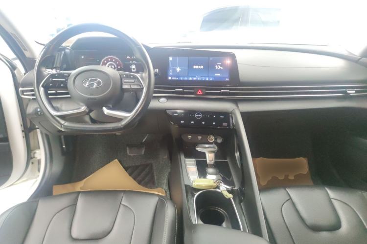 Used Hyundai Elantra 2021 1.5L CVT LUX Prestige Edition