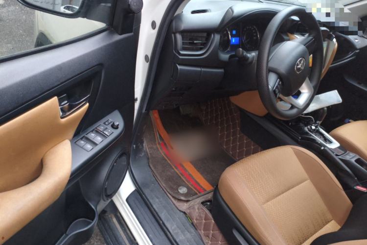 Used Toyota Fortuner 2016 2.7L Middle East Version Driver Seat