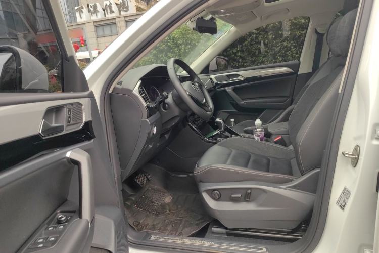 Used Volkswagen Tayron 2020 330TSI Two-Wheel Drive Luxury Smart Connectivity Version
