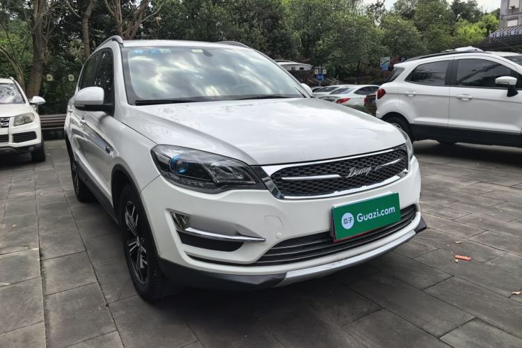 Used Zotye Domy X5 2017 Upgraded Model 1.5T Manual Luxury Version Front Right 45 Deg