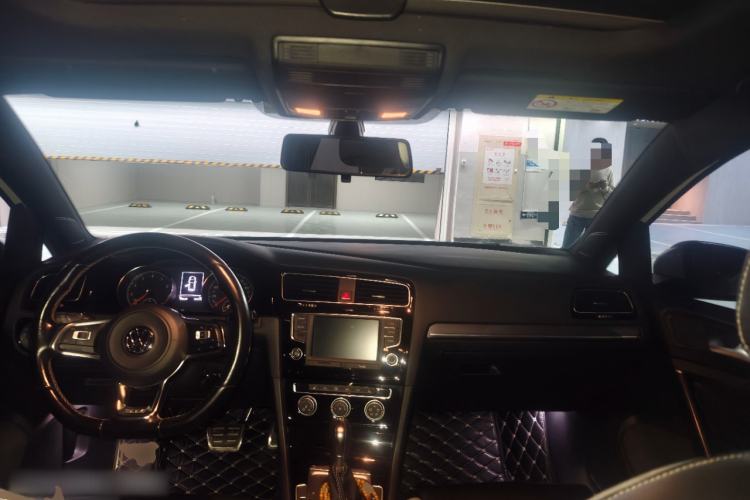 Used Volkswagen Golf 2016 1.4TSI Automatic R-Line
