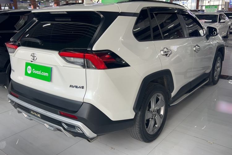 Used Toyota RAV4 2020 2.0L CVT Two-Wheel Drive Fashion PLUS Edition
