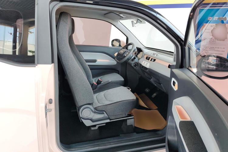 Used Chery New Energy QQ Ice Cream 2022 120km Conical Shape Lithium Iron Phosphate