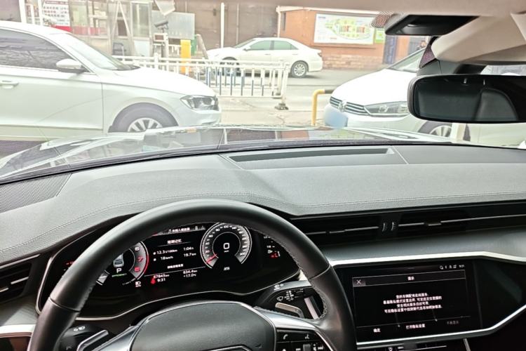 Used Audi A7L 2024 45TFSI S-line Dream-Building Edition Flow Crystal Package
