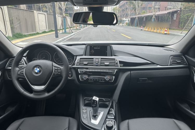 Used BMW 3 Series 2017 320Li Fashion Model
