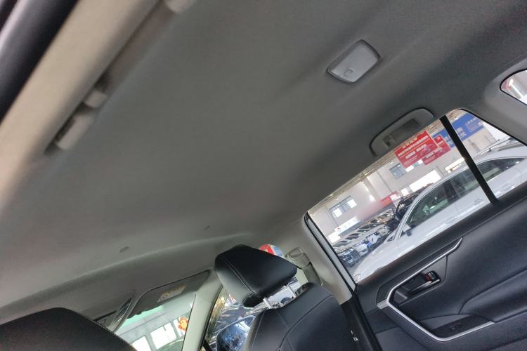 Used Toyota RAV4 2023 2.0L CVT Two-Wheel Drive Urban Edition
