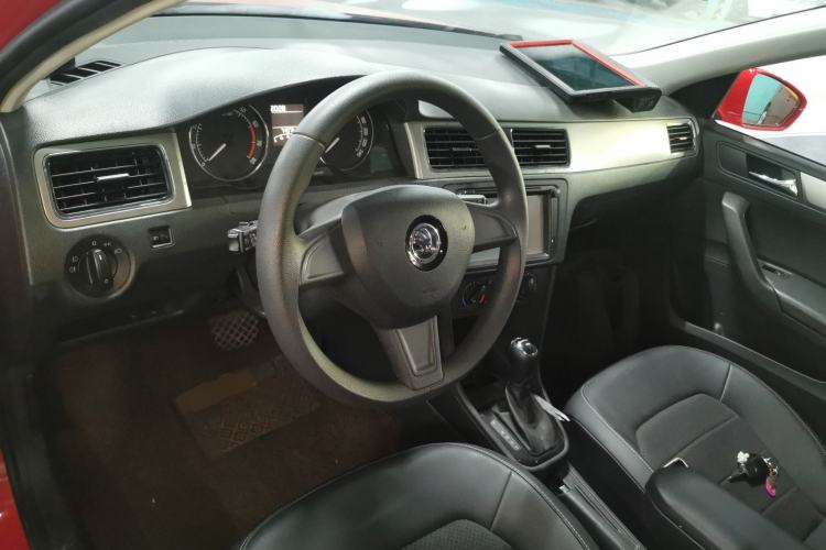 Used Skoda Rapid Spaceback 2016 Revised 1.6L Automatic Chuanxing Version
