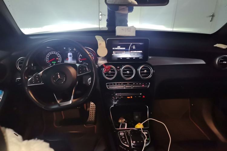 Used Mercedes-Benz GLC AMG 2017 AMG GLC 43 4MATIC Center Console