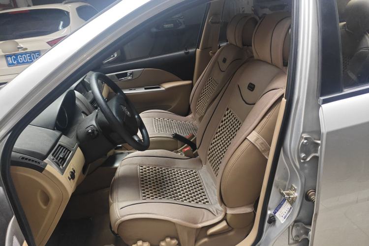 Used Buick Excelle 2013 1.5L Automatic Classic Model
