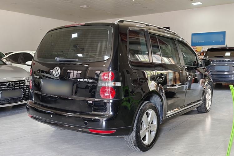 Used Volkswagen Touran 2015 1.4T DSG Comfort Edition 5 Seats