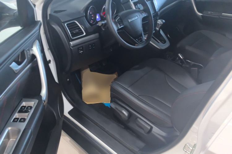 Used Haval M6 2019 1.5T DCT Two-Wheel Drive Elite Version China VI Standard Driver Seat