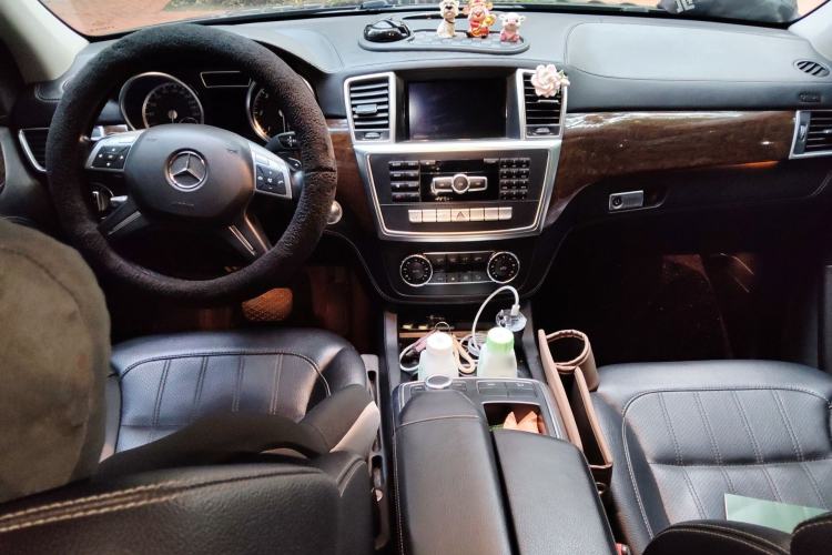 Used Mercedes-Benz GL-Class  Center Console