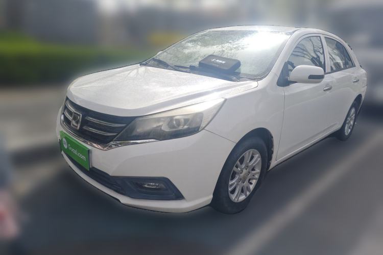 Used Zotye Z300 2016 New Vision 1.5L Manual Entry-Level Model with Sunroof