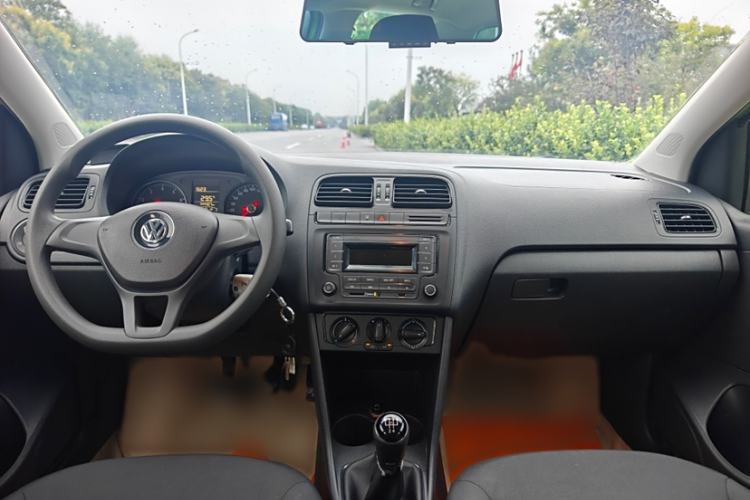 Used Volkswagen Polo 2014 1.4L Manual Fashion Edition