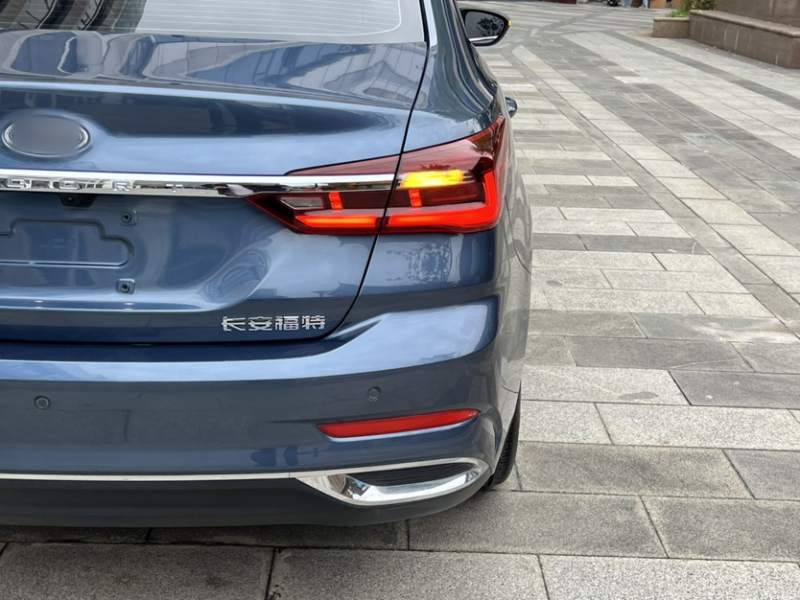 Used Ford Escort 2021 1.5L Automatic Diamond Edition — 33