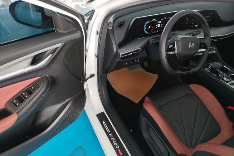 Used Changan Eado 2022 PLUS Blue Whale NE 1.4T GDI DCT Prestige Edition
