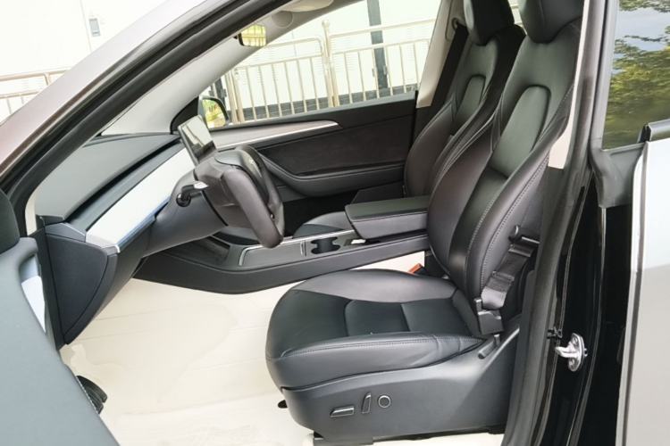 Used Tesla Model Y 2023 Rear-Wheel-Drive Version