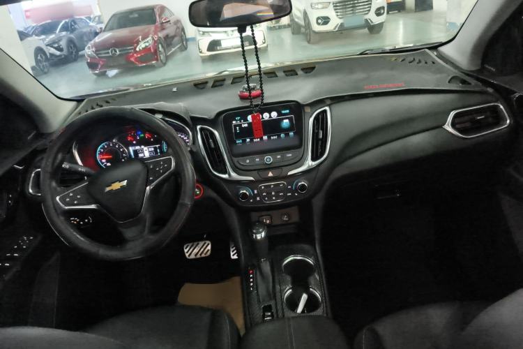 Used Chevrolet Equinox 2017 535T Automatic YuJie Edition Center Console