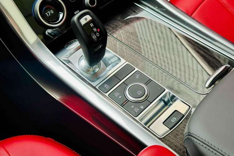 Used Land Rover Range Rover Sport 2019 3.0 L6 HSE DYNAMIC
