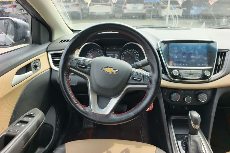 Used Chevrolet Monza 2022 320 Automatic Enjoyment Sunroof Version Steering Wheel