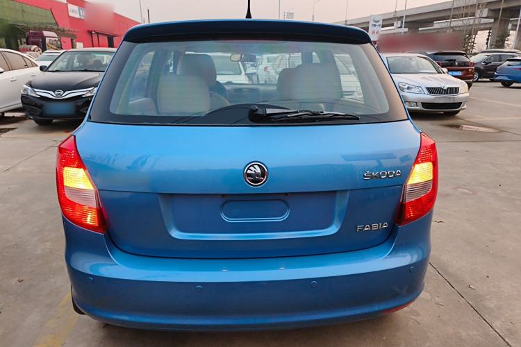 Used Skoda Fabia 2014 1.4L Manual Crystal Edition