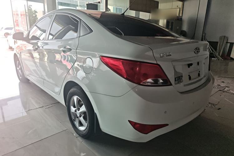 Used Hyundai Verna (older generation) 2016 1.4L Manual Smart GLS Trim Rear Left 45 Deg