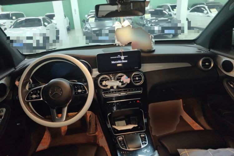 Used Mercedes-Benz GLC 2020 Facelift GLC 260 L 4MATIC Luxury Edition
