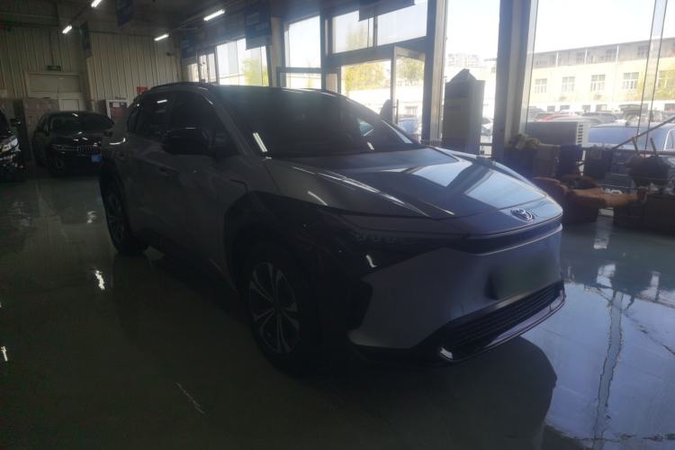 Used Toyota FAW bZ4X 2022 Two-Wheel Drive Long-Range PRO Version Front Right 45 Deg