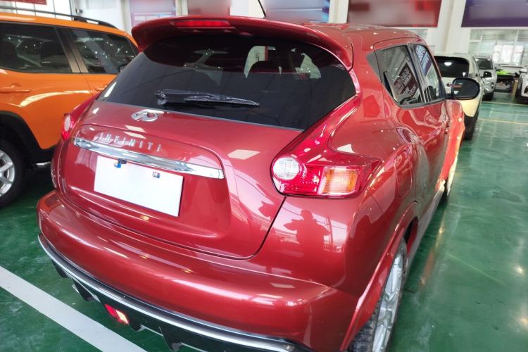 Used Infiniti ESQ 2014 1.6L Spontaneous Edition