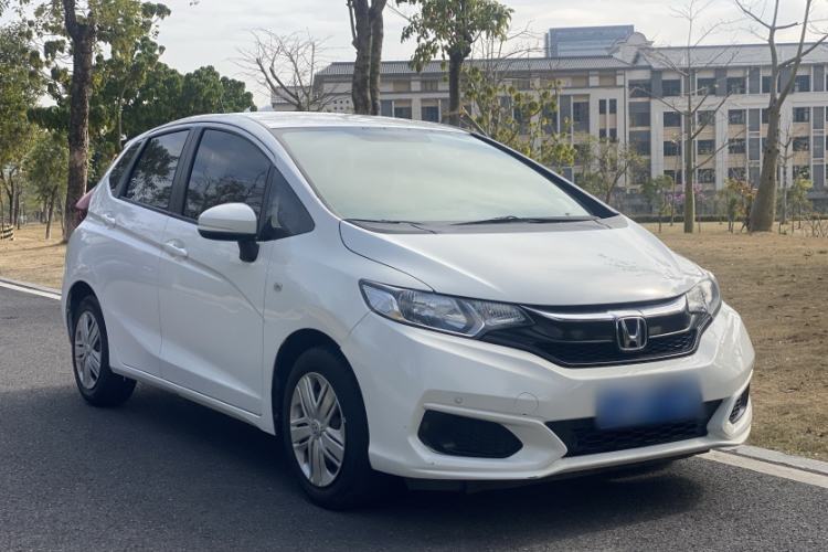 Used Honda Fit 2018 1.5L CVT Comfort Version Exterior 8
