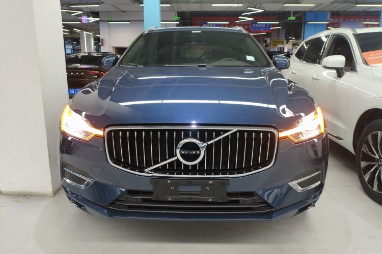Used Volvo XC60 2021 T5 4x4 Smart Luxury Edition Front