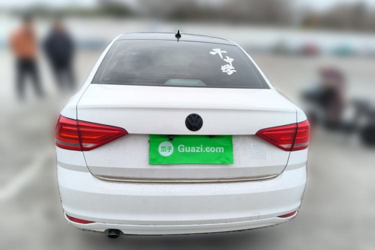 Used Volkswagen Lavida 2017 1.6L Manual Fashion Edition
