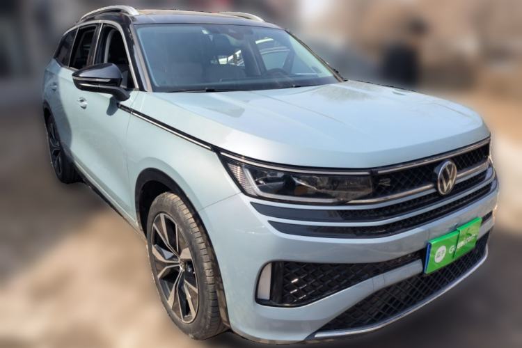 Used Volkswagen Tavendor 2023 380TSI Four-Wheel Drive R-Line First Edition Front Right 45 Deg