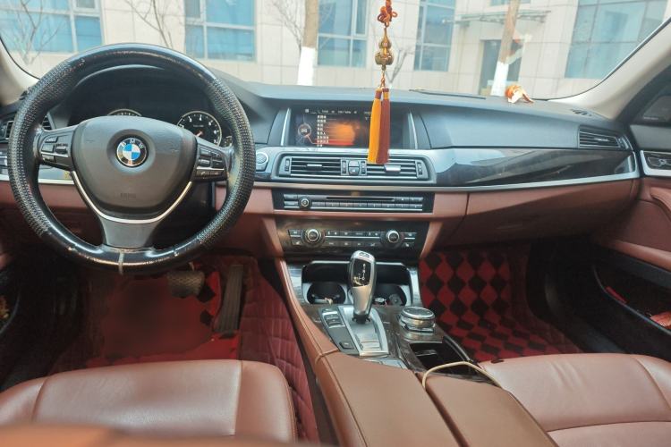 Used BMW 5 Series 2017 528Li Leading Model
